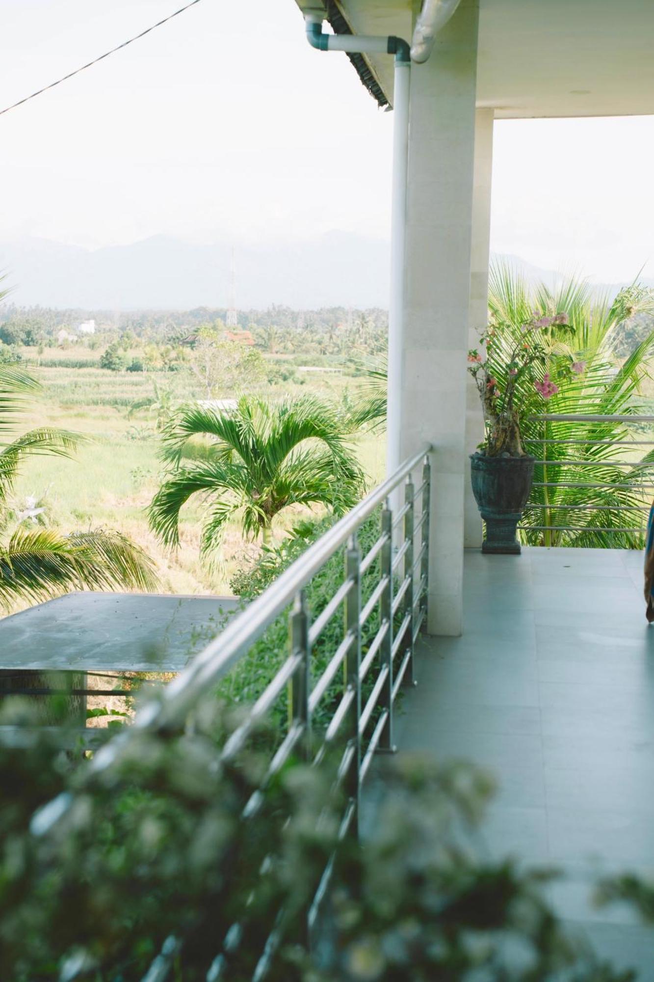Three Palms Surf & Stay Medewi Airsatang Exterior foto